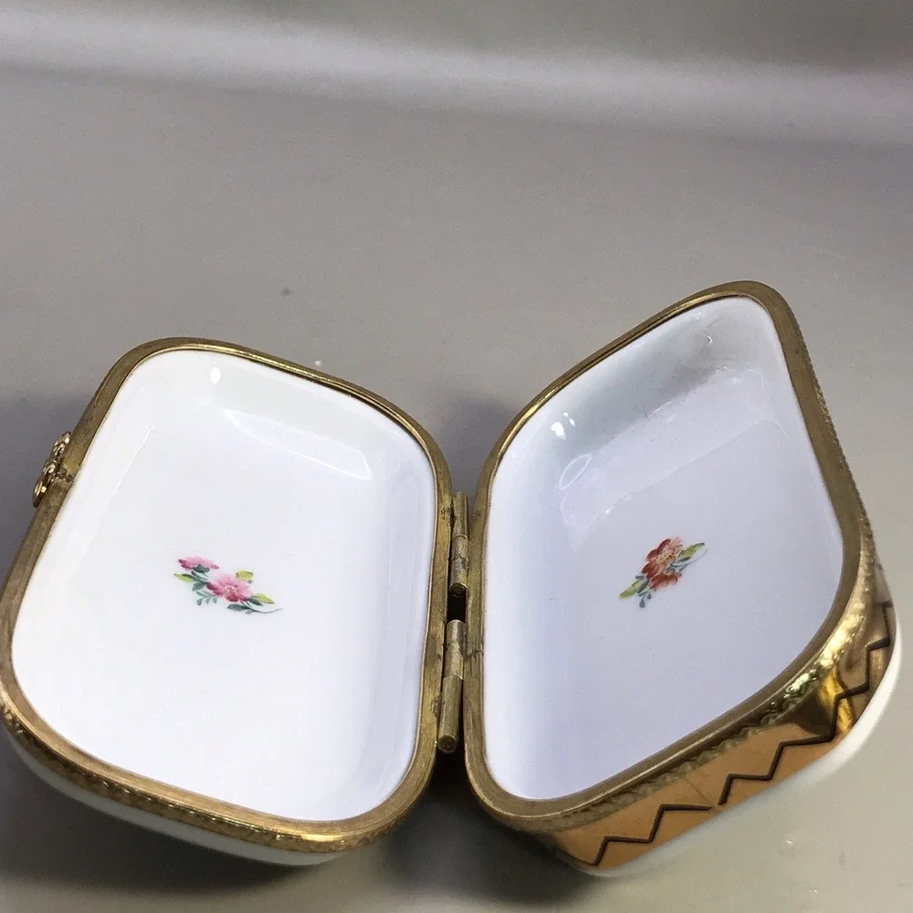 Museum Of Jewelry Trinket Box Floral Gold Chevron